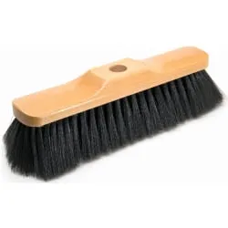 Zimmerbesen lackiert