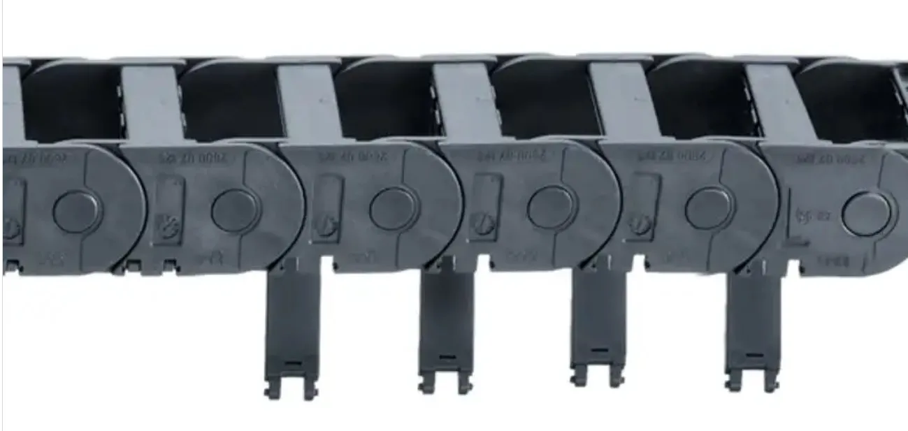 Igus 2600, e-chain Kabel-Schleppkette Schwarz, 116 mm x 50mm Igumid G, Länge 1m, Seitenwand Flexibel